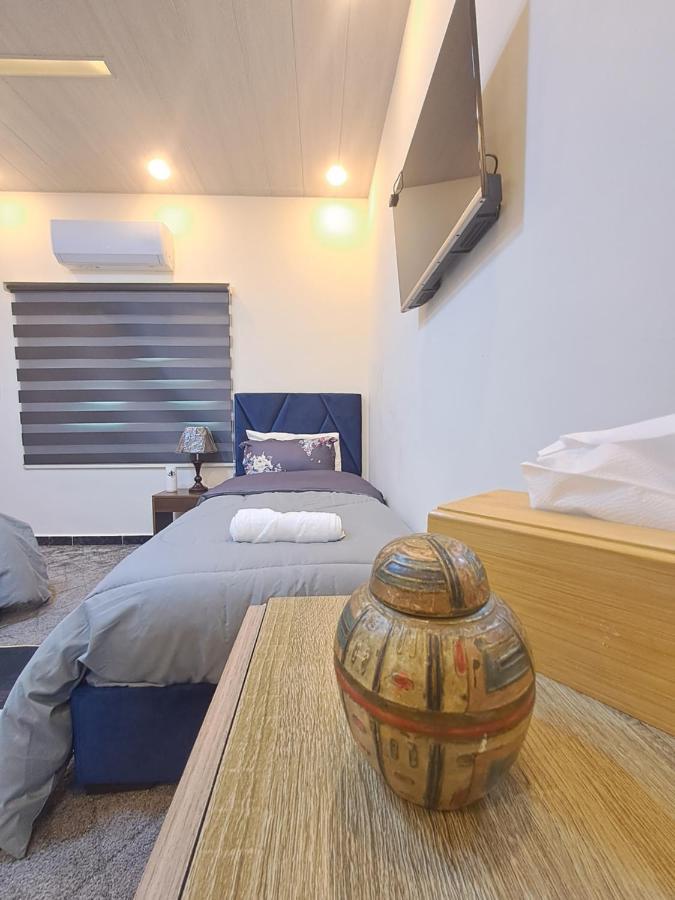 Cardostudio Hotel Jarash Luaran gambar